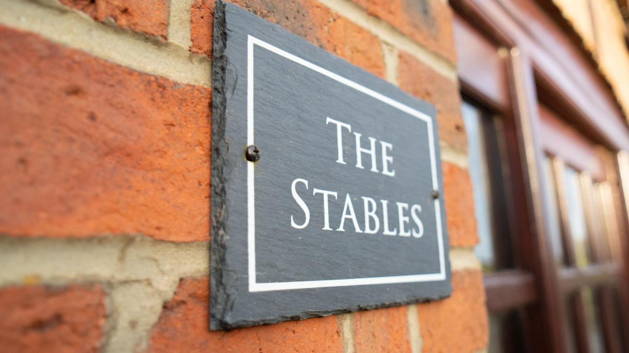 우드홀스파 The Stables 빌라 외부 사진